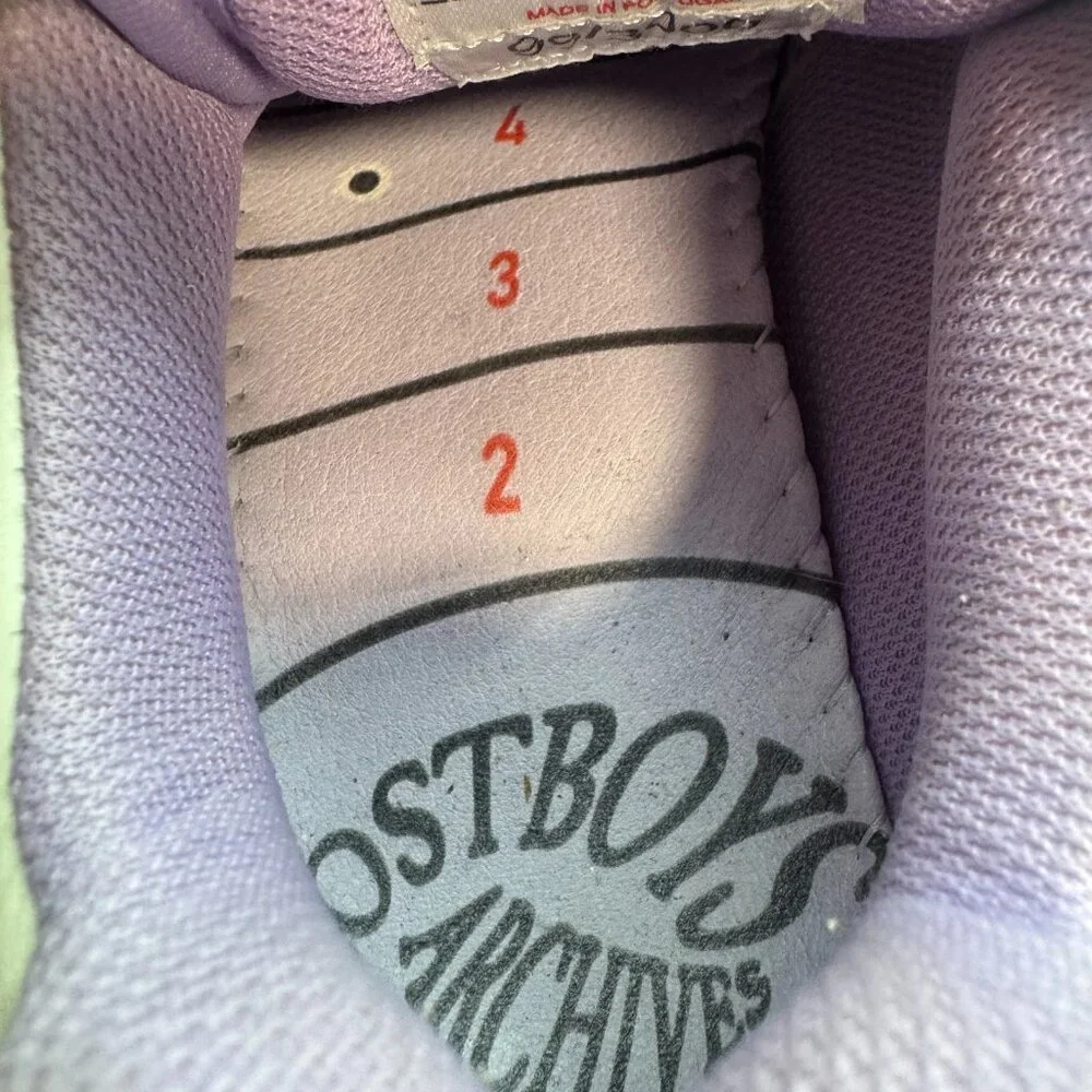 Size 4.5 Lost Boys x Vicinity Mens‎ Purple White Low Top Athletic Sneakers